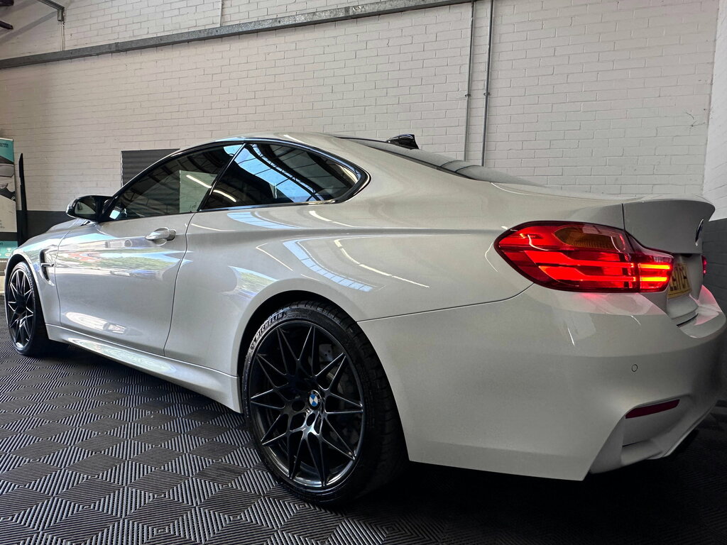 BMW M4 Automatic White #16