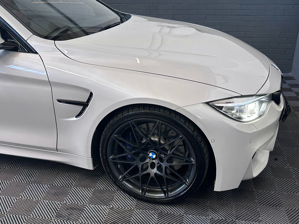 BMW M4 Automatic White #34