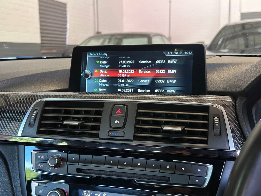 BMW M4 Automatic White #50