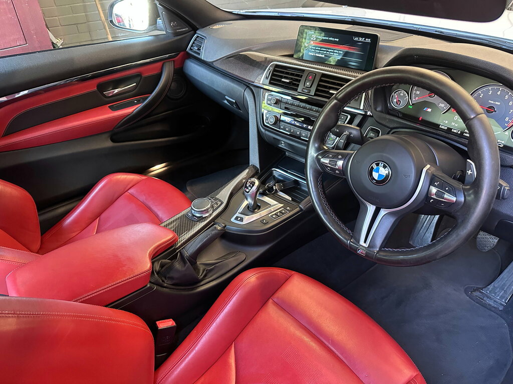 BMW M4 Automatic White #43