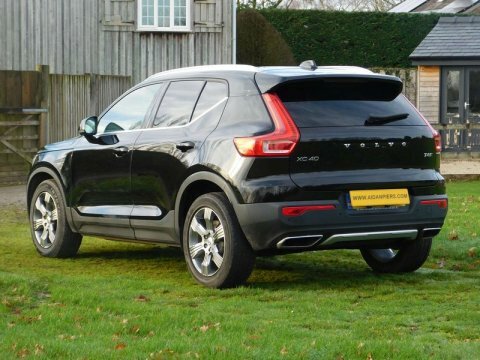 Volvo XC40 2.0 T4 Inscription Black #2