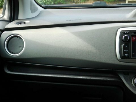 Toyota Yaris Icon Plus White #18