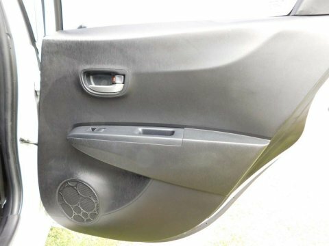 Toyota Yaris Icon Plus White #36