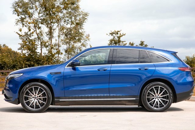 Mercedes-Benz EQC 400 80Kwh Amg Line Blue #4