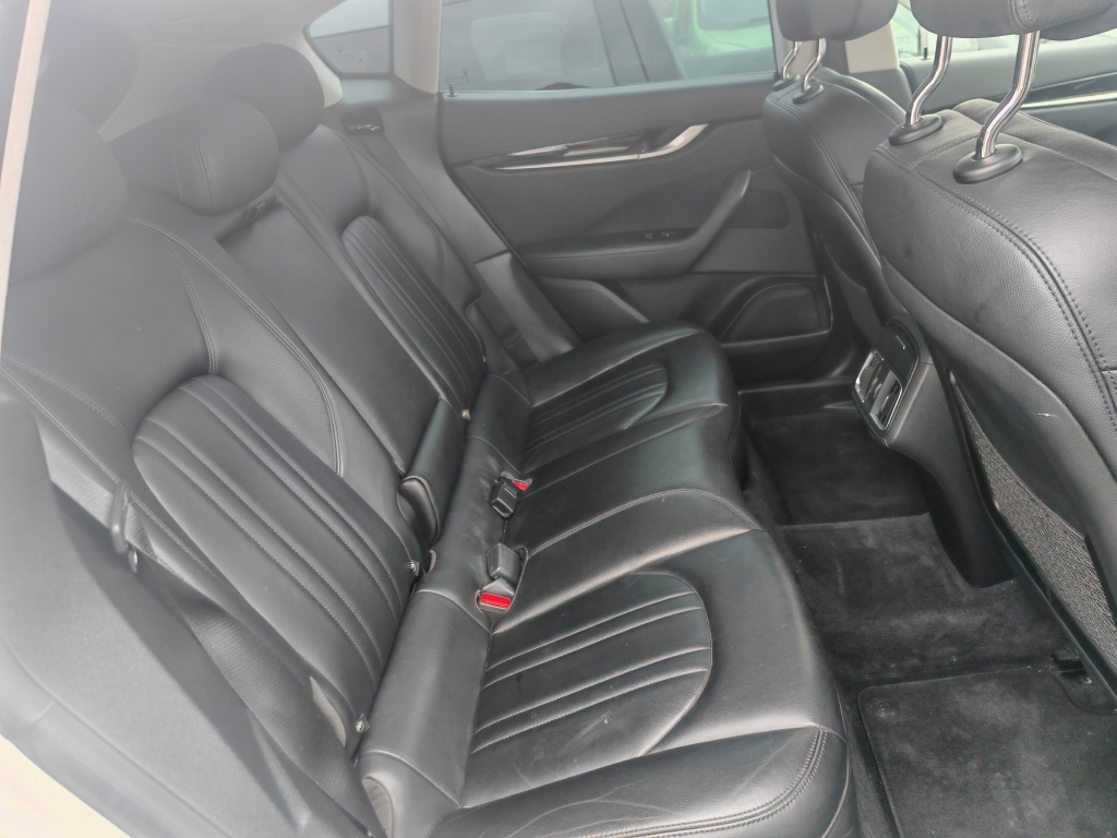 Maserati Levante V6 Gransport #12