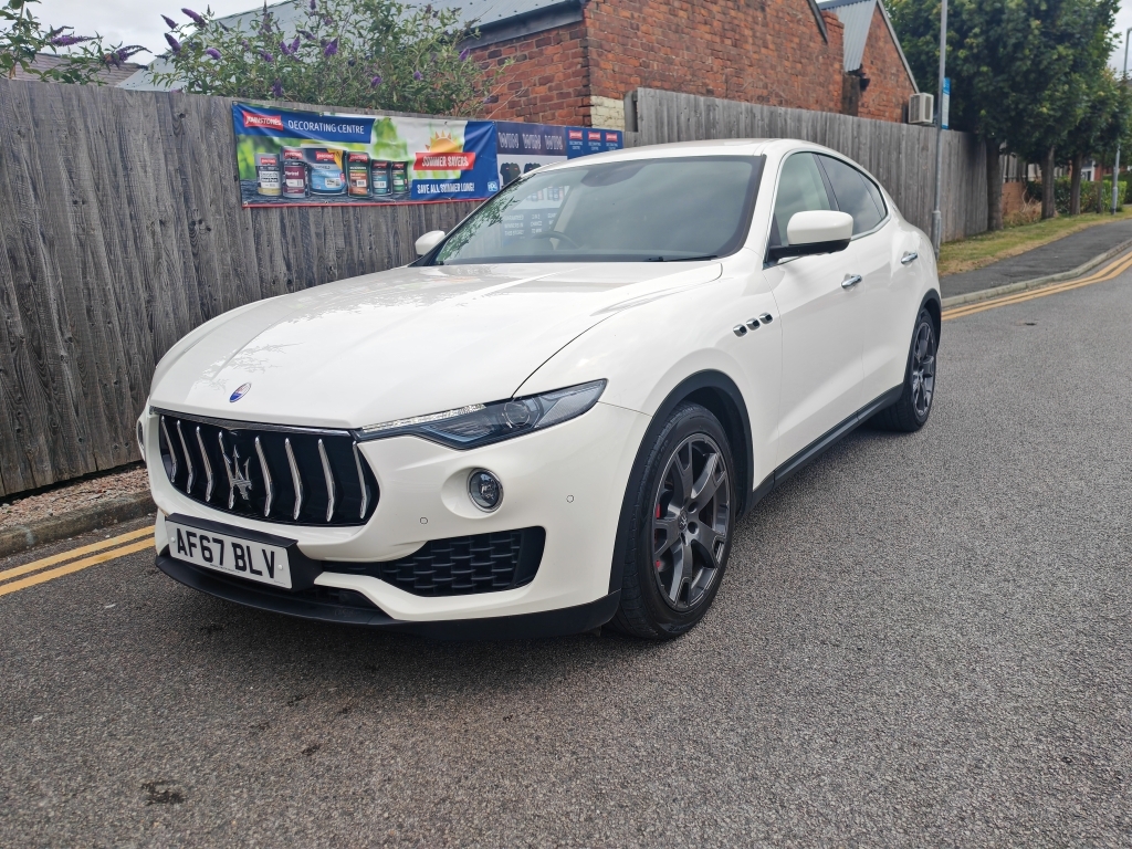 Maserati Levante 3.0 D V6 White #4