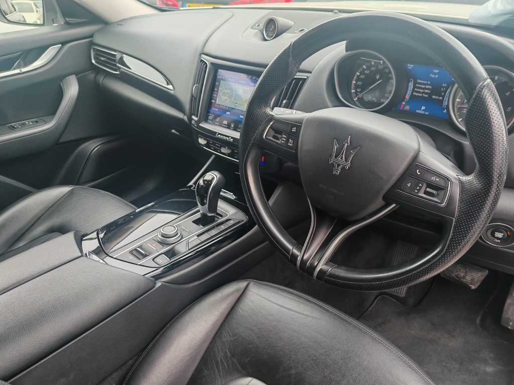 Maserati Levante V6 Gransport #10