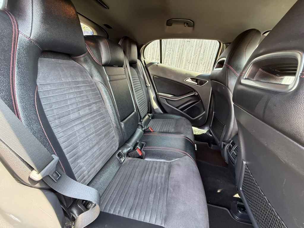 Mercedes-Benz GLA Class Suv Black #14