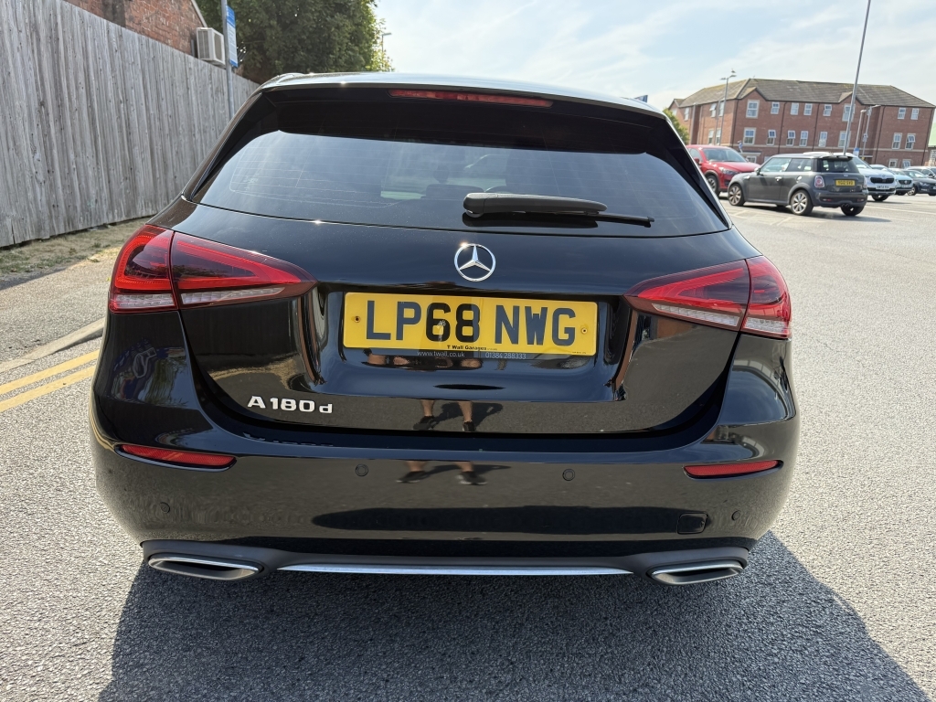 Mercedes-Benz A Class 1.5 A 180 D Sport Black #6