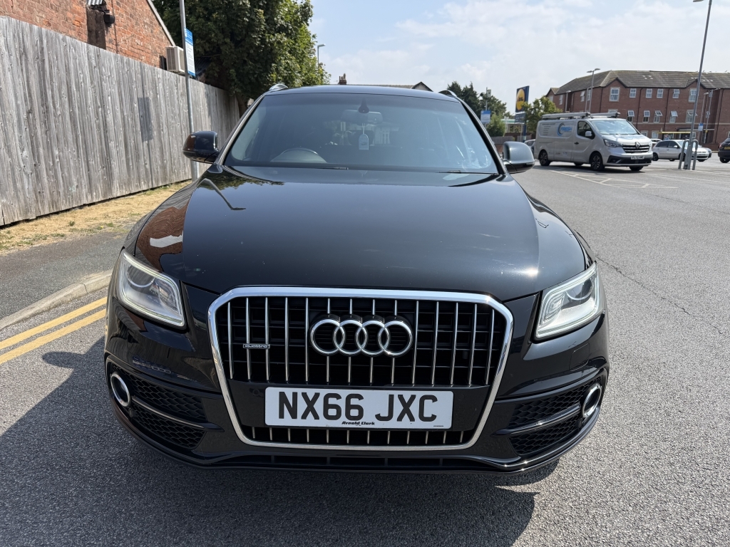Audi Q5 2.0 Tdi Quattro S Line Plus NX66JXC Black #3