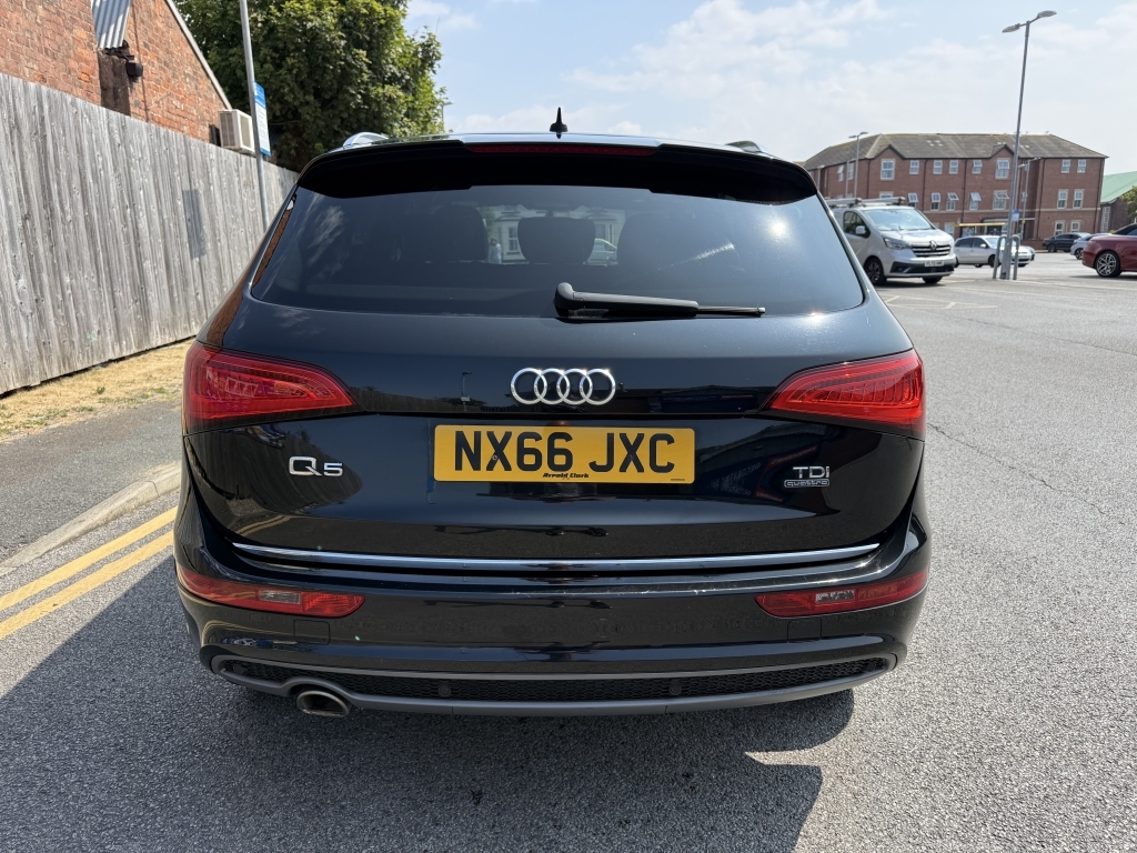 Audi Q5 2.0 Tdi Quattro S Line Plus NX66JXC Black #6