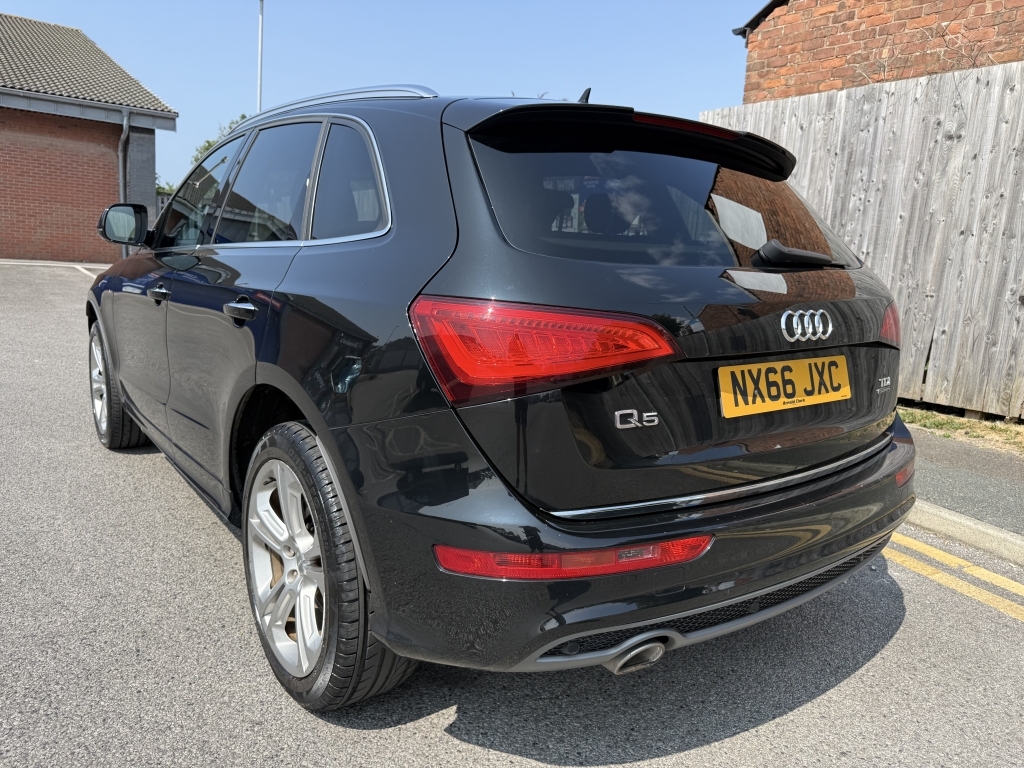 Audi Q5 2.0 Tdi Quattro S Line Plus NX66JXC Black #5