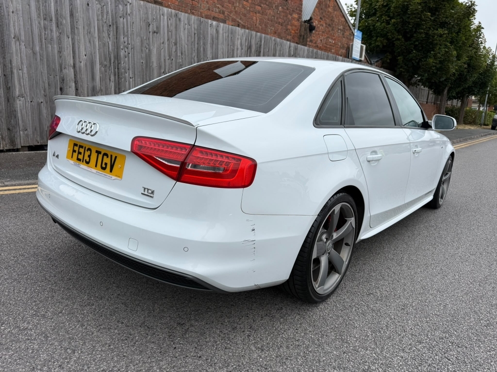 Audi A4 2.0 Tdi Quattro Black Edition White #6