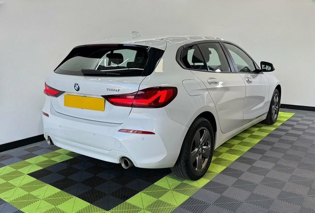 BMW 1 Series 2.0 118D Se Hatchback AK70RUC White #2