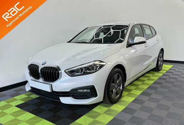 BMW 1 Series 2.0 118D Se Hatchback White