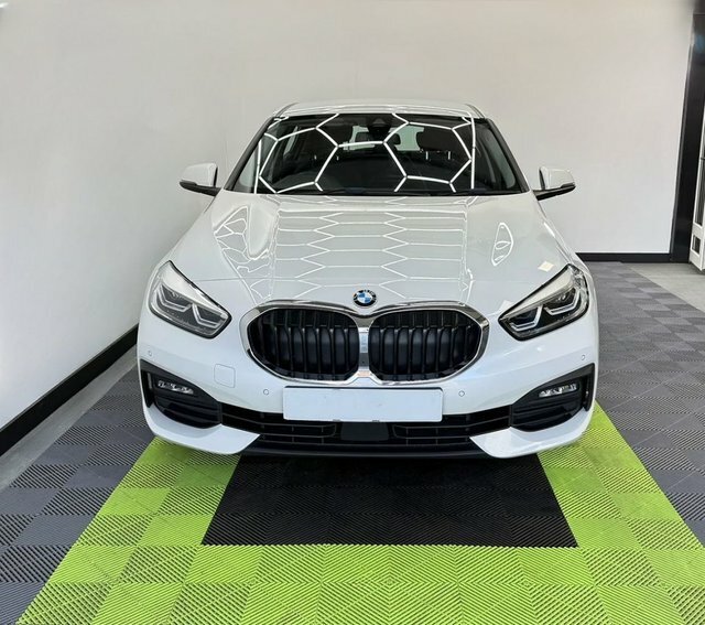 BMW 1 Series 2.0 118D Se Hatchback AK70RUC White #3