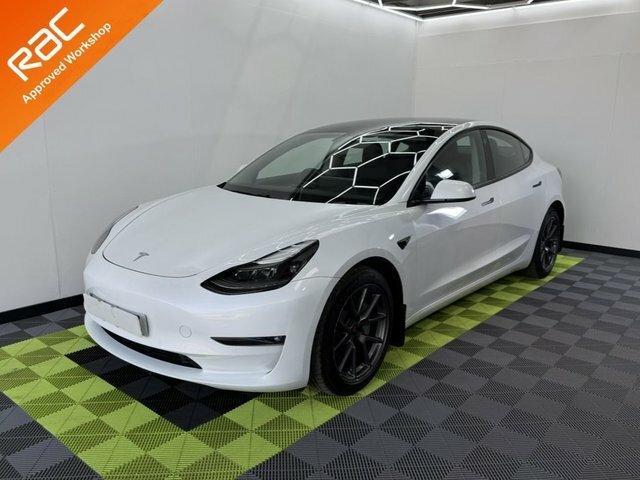 Tesla Model 3 Dual Motor Long Range White