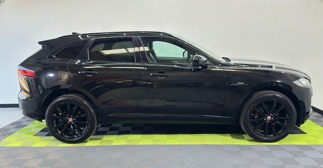 Jaguar F-Pace 2.0 D180 R-sport Suv AE19NWJ Black #6