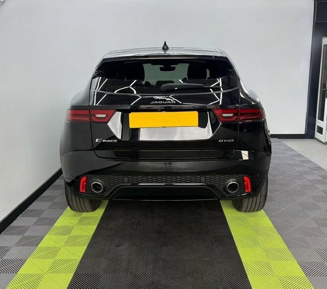 Jaguar E-Pace 2.0 D150 R-dynamic S Black #4