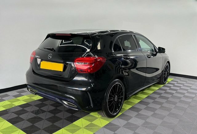 Mercedes-Benz A Class 1.5 A180d Amg Line YP17XLU Black #2