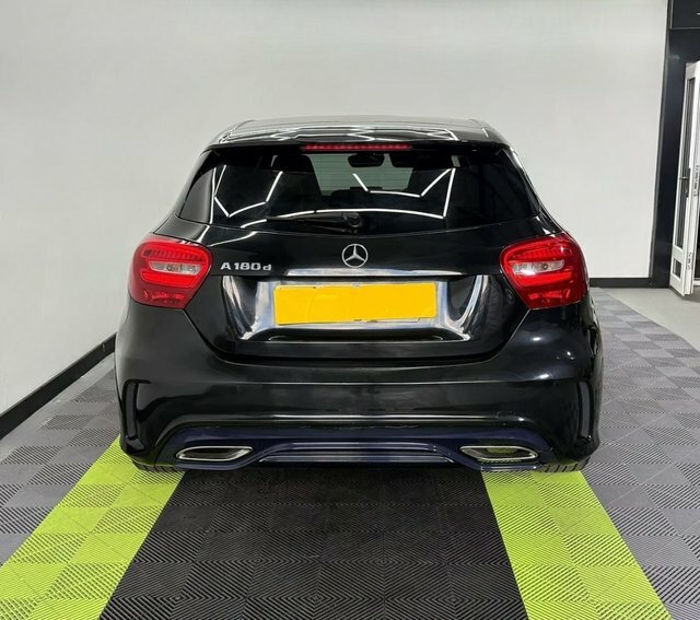 Mercedes-Benz A Class 1.5 A180d Amg Line YP17XLU Black #4