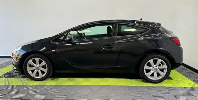 Vauxhall Astra GTC 2.0 Cdti Sport Coupe Black #5