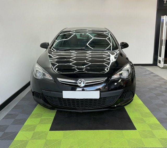 Vauxhall Astra GTC 2.0 Cdti Sport Coupe Black #3