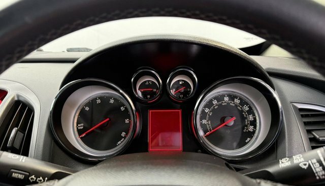 Vauxhall Astra GTC Sri Cdti Ss White #8