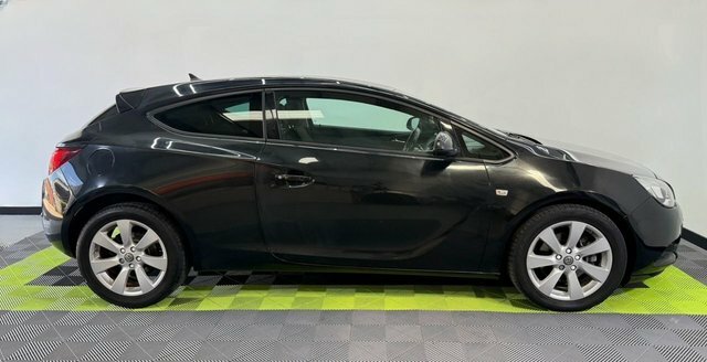 Vauxhall Astra GTC 2.0 Cdti Sport Coupe Black #6