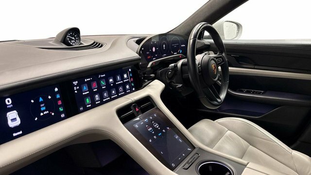 Porsche Taycan Performance Plus 93.4Kwh Turbo Grey #5