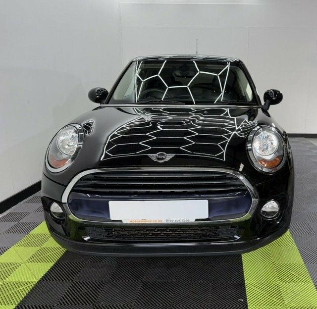 Mini Hatch 1.5 Cooper Hatchback Black #4