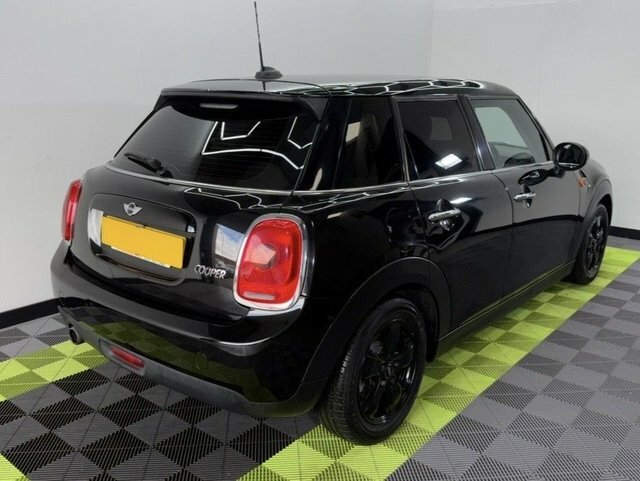 Mini Hatch 1.5 Cooper Hatchback Black #3