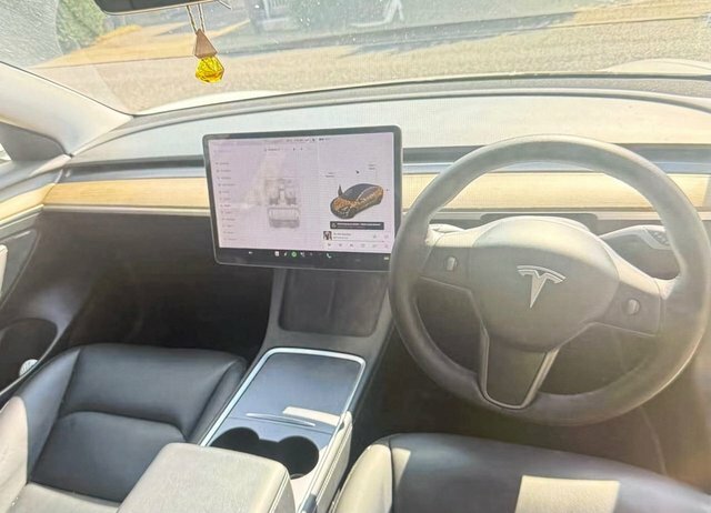 Tesla Model 3 Standard Range Plus Saloon White #3