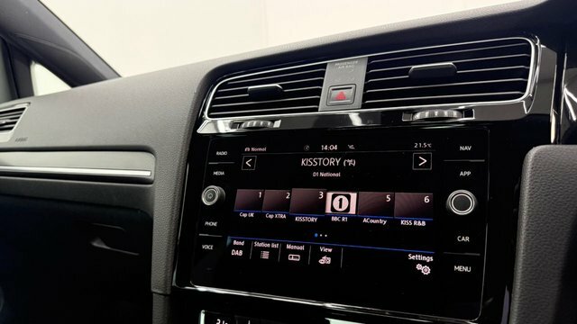 Volkswagen Golf 1.5 Tsi Evo 150 Gt Dsg White #18
