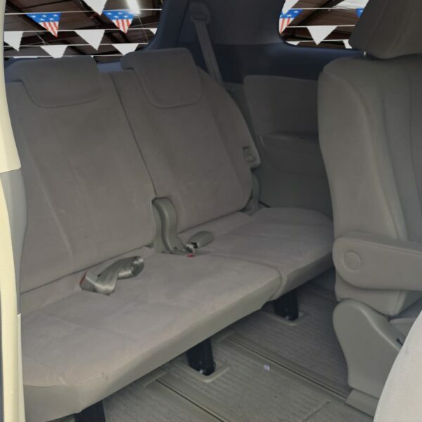 Toyota Estima Mpv 2009-59 #19