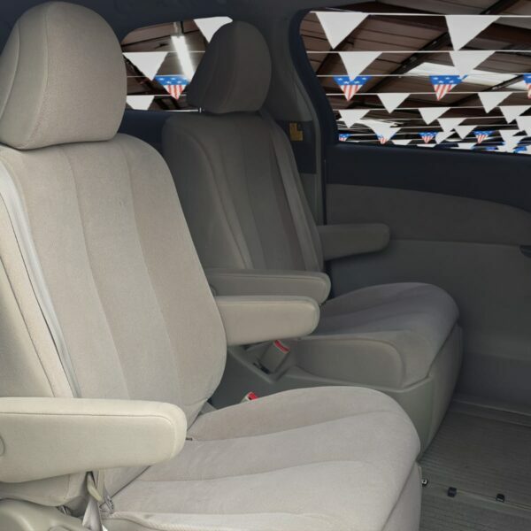 Toyota Estima Mpv 2009-59 #18