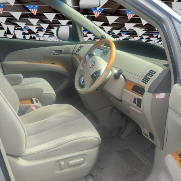 Toyota Estima Mpv 2009-59 #8