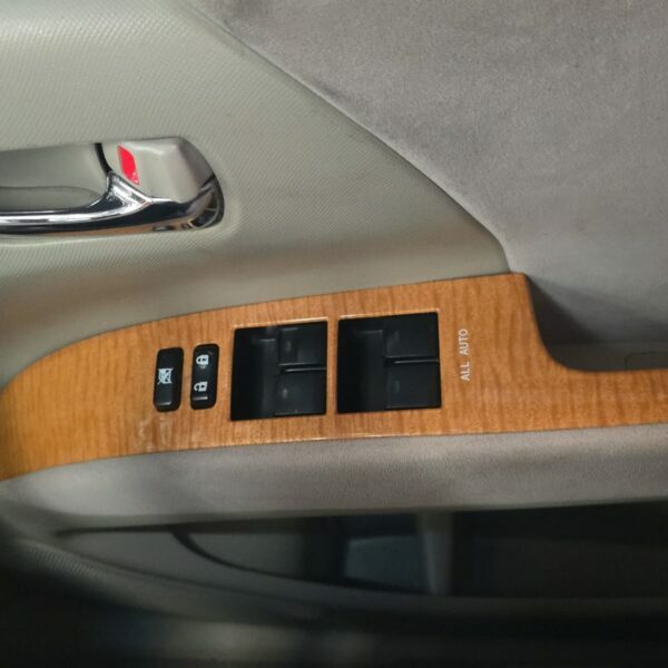Toyota Estima Mpv 2009-59 #17