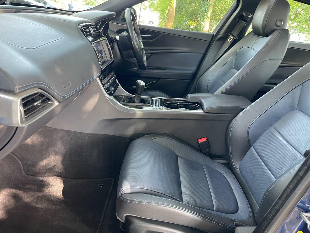 Jaguar XE Prestige Blue #22