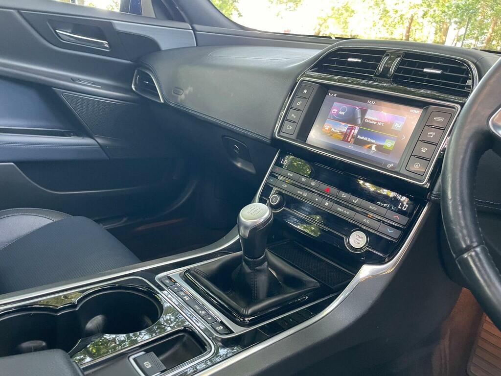 Jaguar XE Prestige Blue #16