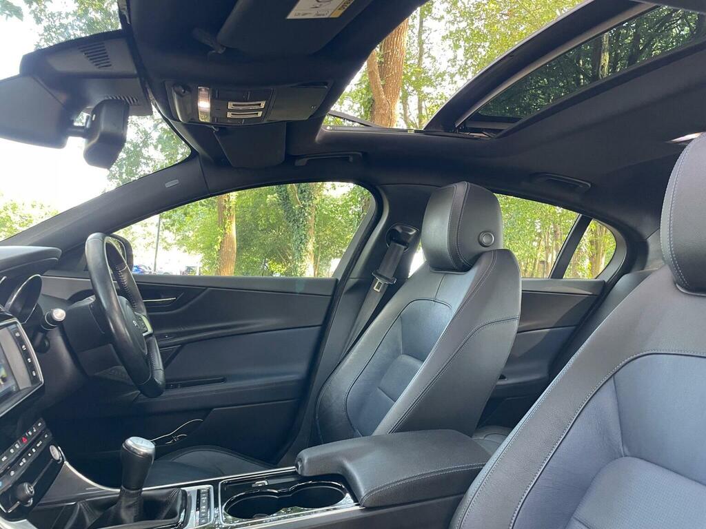 Jaguar XE Prestige Blue #13