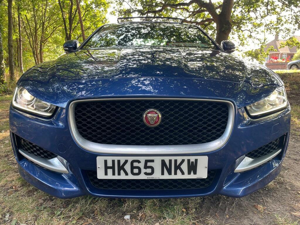 Jaguar XE Prestige Blue #9