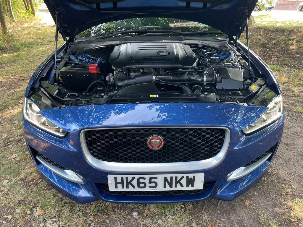 Jaguar XE Prestige Blue #45