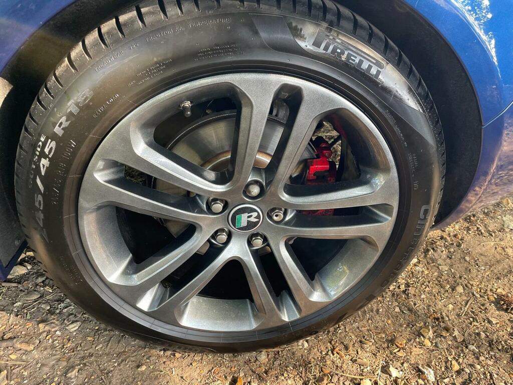 Jaguar XE Prestige Blue #33