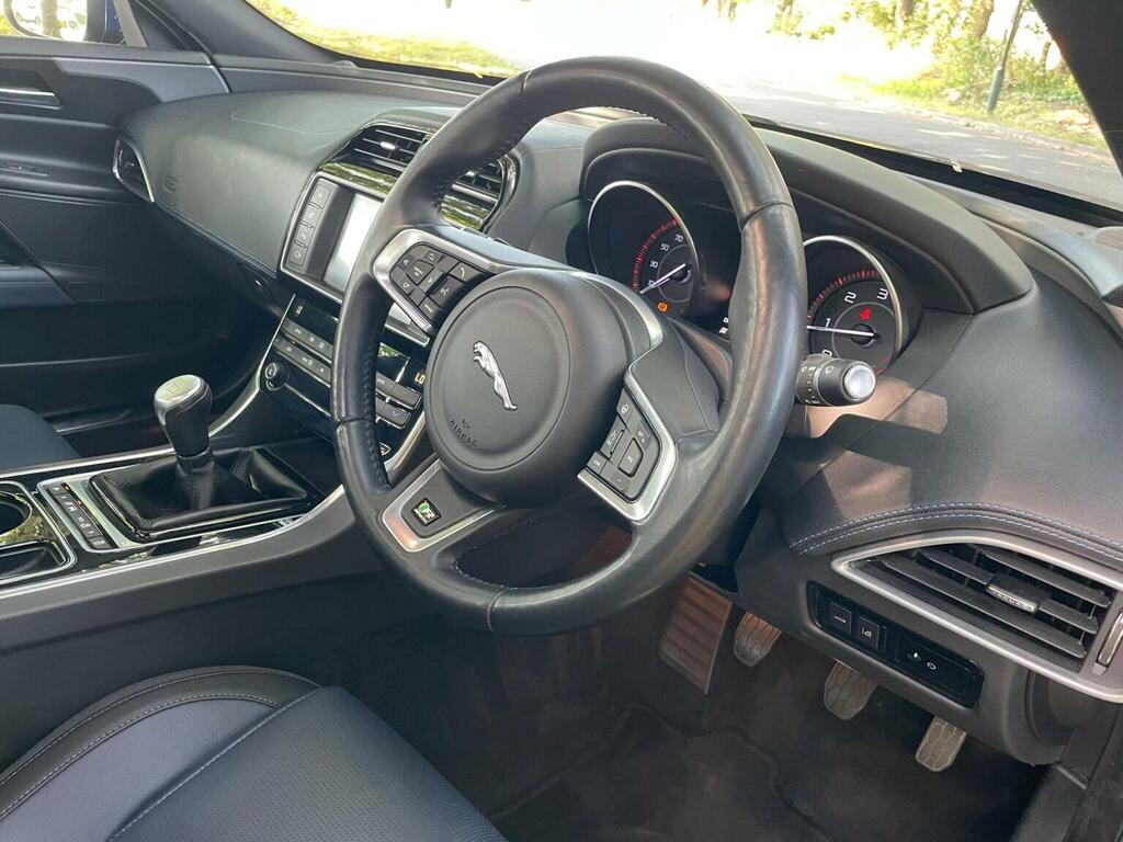 Jaguar XE Prestige Blue #15