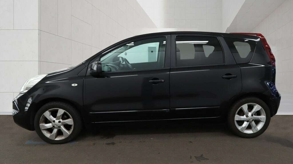 Nissan Note 1.6 Tekna Black #6