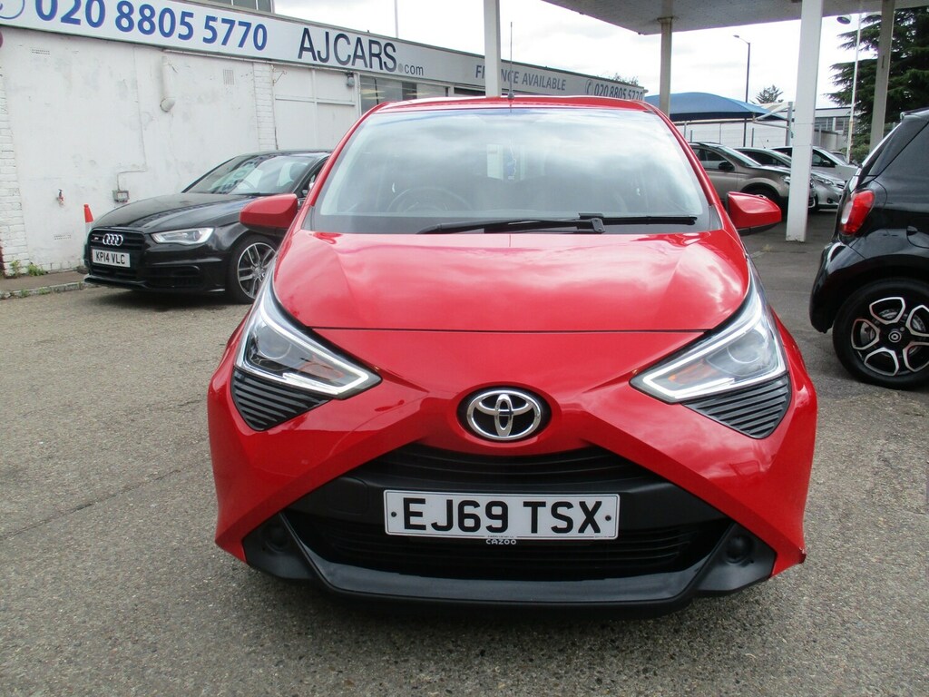 Toyota Aygo 1.0 Vvt-i X-play X-shift Red #5