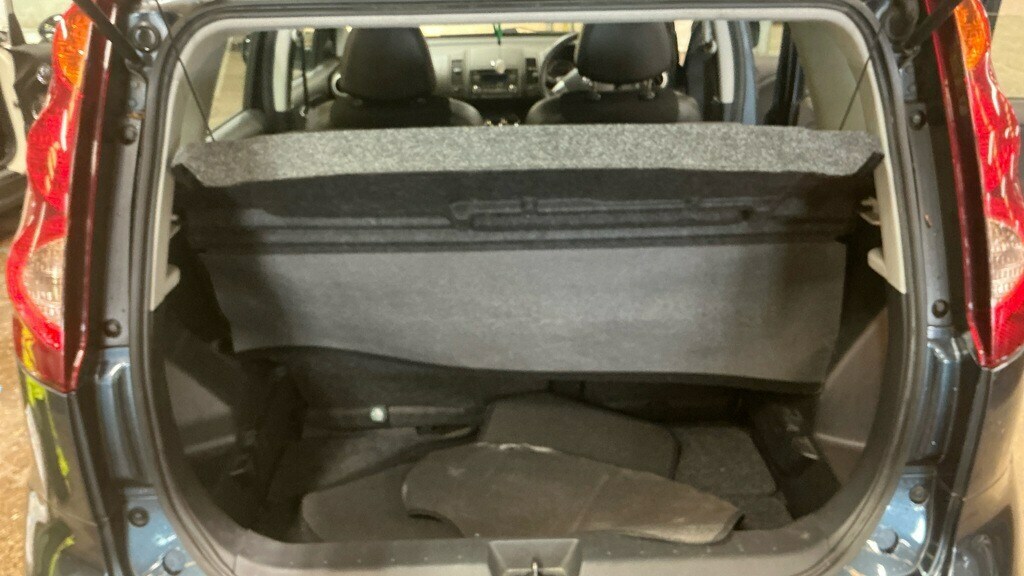 Nissan Note Visia 5-Door Black #9