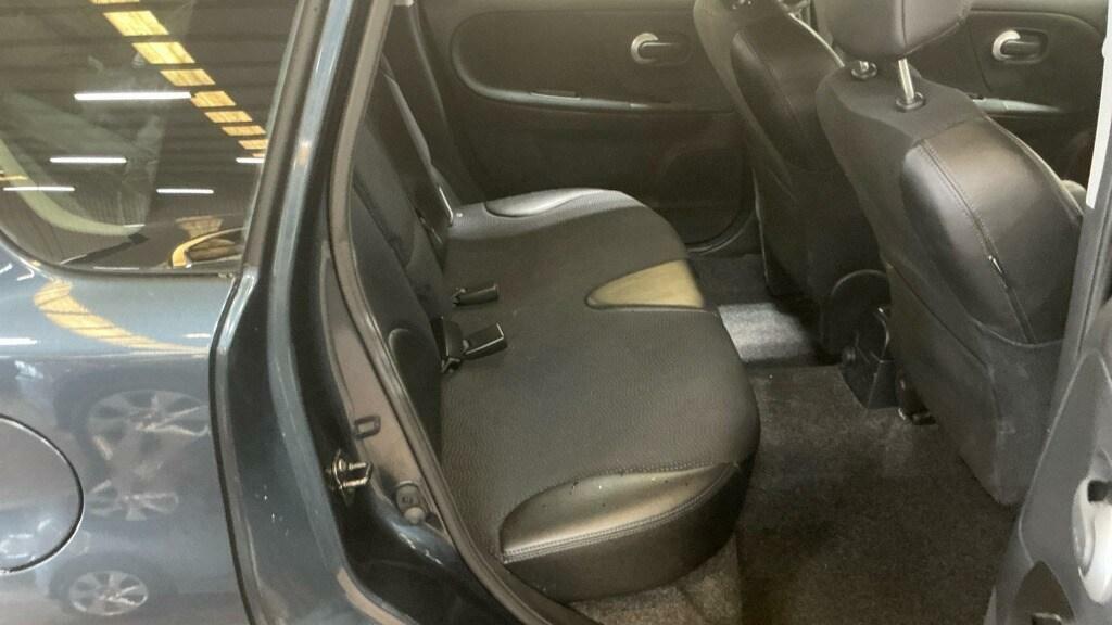 Nissan Note Visia 5-Door Black #10