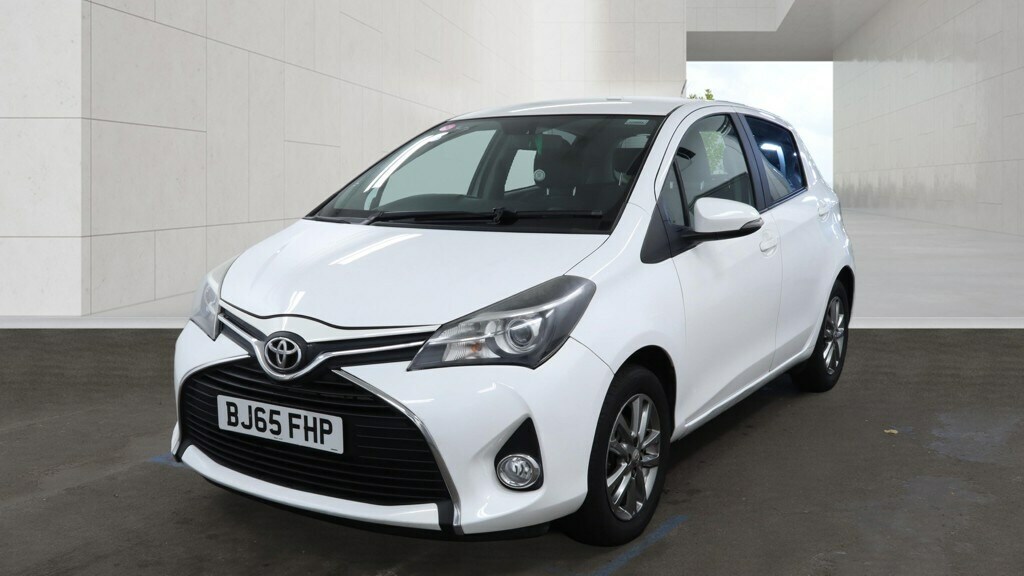 Toyota Yaris 1.33 Vvt-i Icon White #2